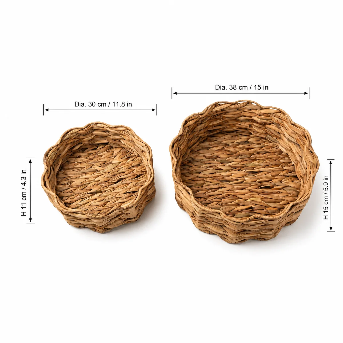 Natural Yellow Brown Water Hyacinth Round 2-Piece Nested Basket Set with Scalloped Petal Rim